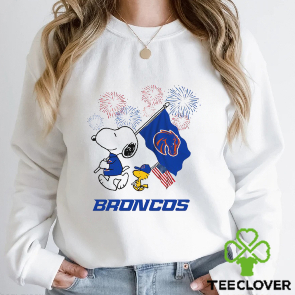 Snoopy Football Happy 4th Of July Boise State Broncos Shirt Snoopy Football Happy 4th Of July Boise State Broncos Shirt
