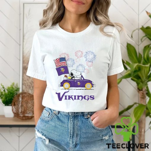 Snoopy Football Happy 4th Of July Minnesota Vikings Shirt