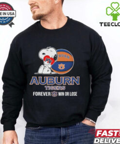 Snoopy Hug Heart Auburn Tigers Forever Win Or Lose T shirts