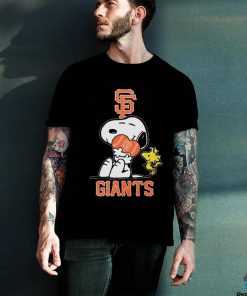Snoopy Hug Heart San Francisco Giants Baseball hoodie, sweater, longsleeve, shirt v-neck, t-shirt
