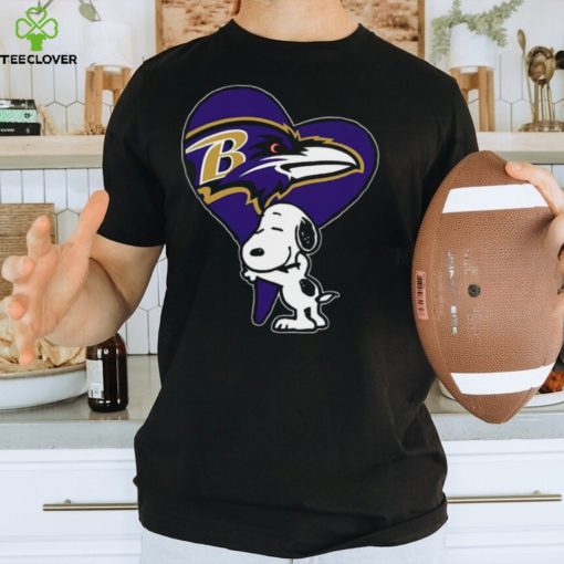 Snoopy Hugs The Baltimore Ravens Heart T Shirt