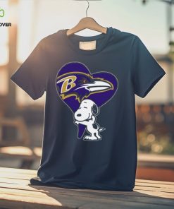 Snoopy Hugs The Baltimore Ravens Heart T Shirt