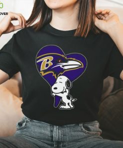 Snoopy Hugs The Baltimore Ravens Heart T Shirt