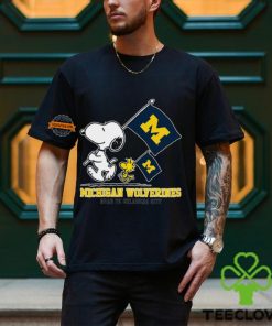 Snoopy Michigan Wolverines Road To Oklahoma City flag shirt