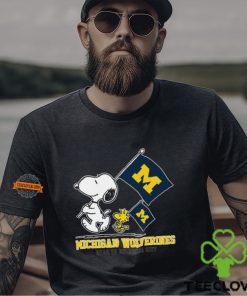 Snoopy Michigan Wolverines Road To Oklahoma City flag shirt
