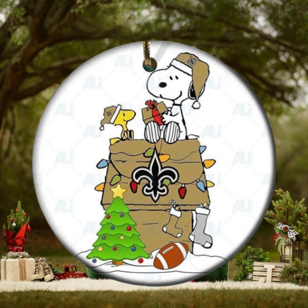 Snoopy New Orleans Saints NFL Player Ceramic Ornament Snoopy New Orleans Saints NFL Player Ceramic Ornament
