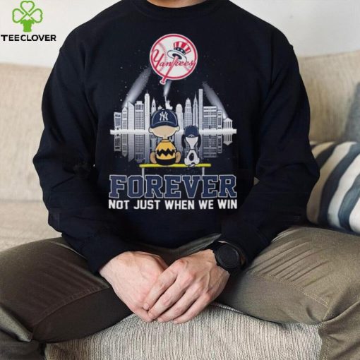 Snoopy New York Yankees Baseball Team Skyline Forever Shirt