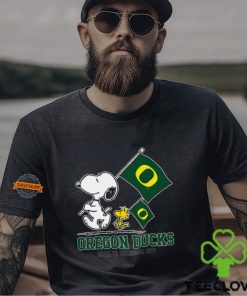 Snoopy Oregon Ducks Road To Oklahoma City flag hoodie, sweater, longsleeve, shirt v-neck, t-shirt