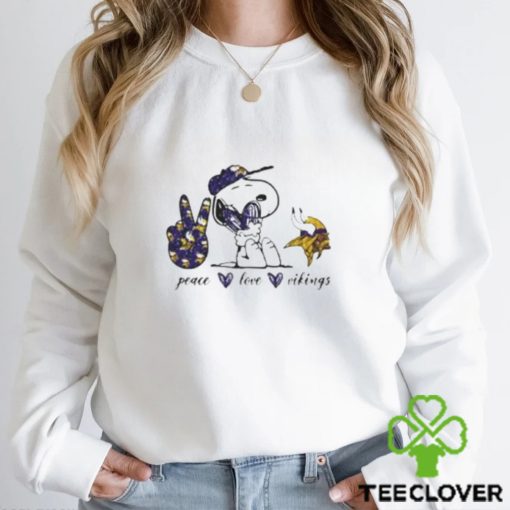 Snoopy Peace Love Minnesota Vikings Shirt