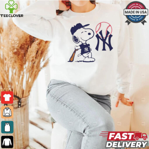 Snoopy Peanuts New York Yankees MLB baseball hoodie, sweater, longsleeve, shirt v-neck, t-shirt