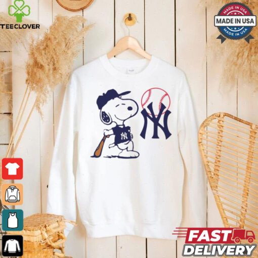 Snoopy Peanuts New York Yankees MLB baseball hoodie, sweater, longsleeve, shirt v-neck, t-shirt