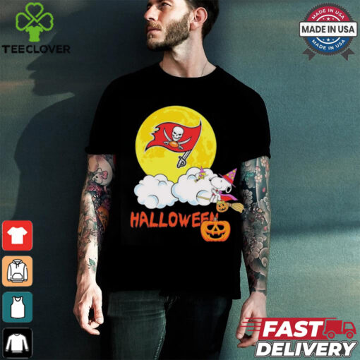 Snoopy Tampa Bay Buccaneers NFL Halloween 2024 Shirt