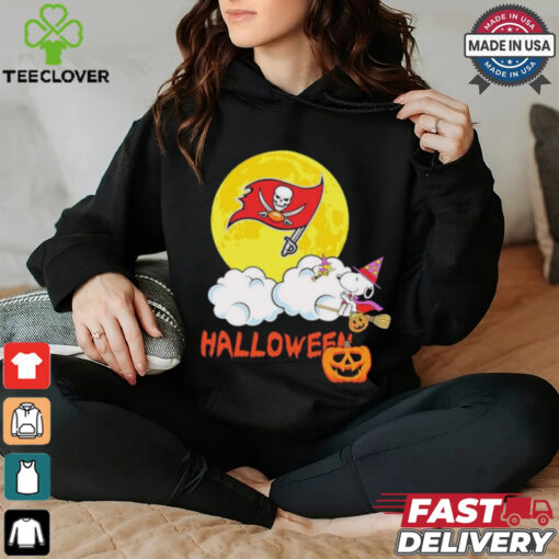 Snoopy Tampa Bay Buccaneers NFL Halloween 2024 Shirt