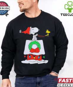 Snoopy Woodstock Wreath Dog House Pull Over Christmas shirt
