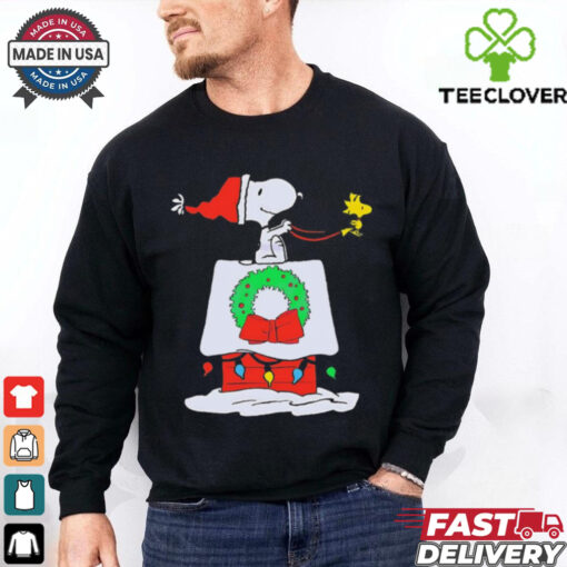 Snoopy Woodstock Wreath Dog House Pull Over Christmas shirt