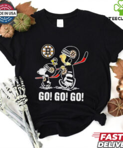 Snoopy and Charlie Brown Boston Bruins Hockey go go go shirt