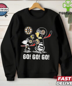 Snoopy and Charlie Brown Boston Bruins Hockey go go go shirt