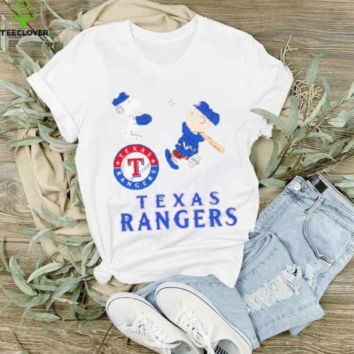 Snoopy and Charlie Brown playing baseball Texas Rangers shirt