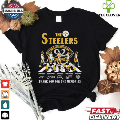 Snoopy and Friends The Pittsburgh Steelers Road Najee Harris Wilson Fields Pickens and Queen Signatures shirt