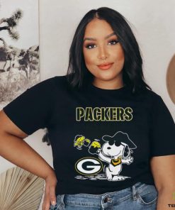 Snoopy and Woodstock Green Bay Packers makes me drink shirt