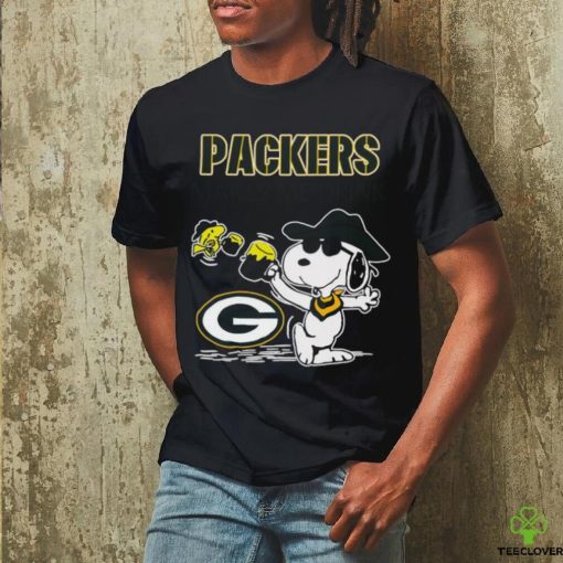 Snoopy and Woodstock Green Bay Packers makes me drink shirt