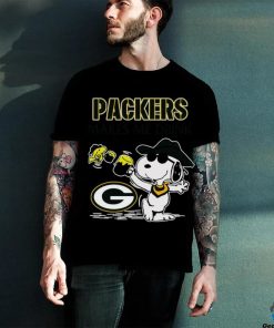 Snoopy and Woodstock Green Bay Packers makes me drink shirt