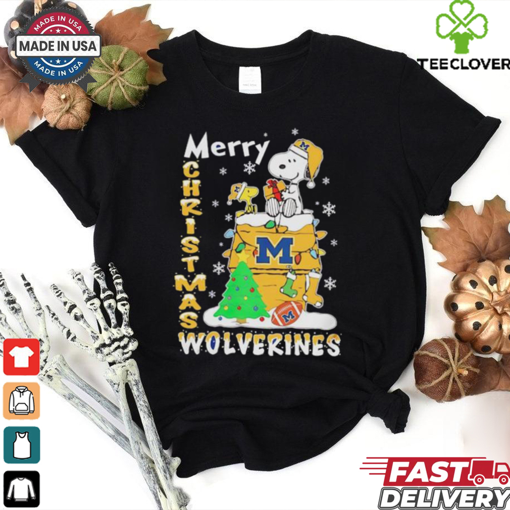 Snoopy and Woodstock Merry Christmas Michigan Wolverines shirt Snoopy and Woodstock Merry Christmas Michigan Wolverines shirt