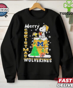 Snoopy and Woodstock Merry Christmas Michigan Wolverines shirt