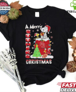 Snoopy and Woodstock Merry Christmas Oklahoma Sooners shirt