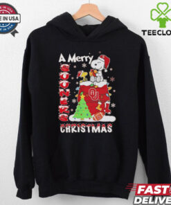 Snoopy and Woodstock Merry Christmas Oklahoma Sooners shirt