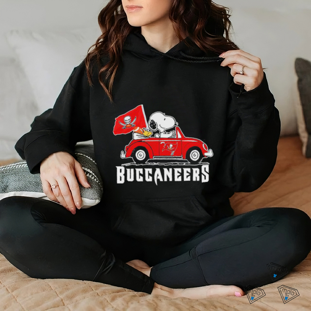 Snoopy and Woodstock drive Car Buccaneers football shirt, hoodie, sweater  and long sleeve