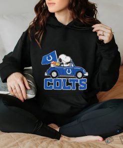 Snoopy and Woodstock drive Car Colts football shirt
