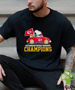 Snoopy and Woodstock driving car Kansas City Chiefs 2023 AFC Champions shirt 1 Snoopy and Woodstock driving car Kansas City Chiefs 2023 AFC Champions shirt