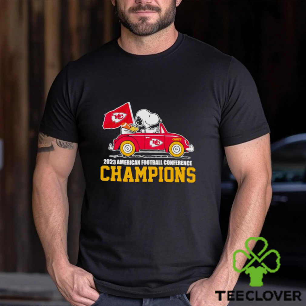Snoopy and Woodstock driving car Kansas City Chiefs 2023 AFC Champions shirt Snoopy and Woodstock driving car Kansas City Chiefs 2023 AFC Champions shirt