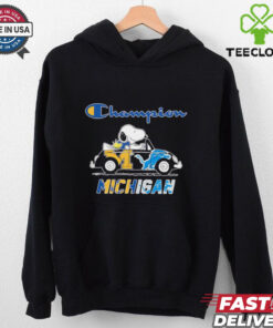 Snoopy and Woodstock driving car Wolverines and Lions champions Michigan shirt