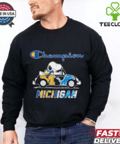 Snoopy and Woodstock driving car Wolverines and Lions champions Michigan shirt