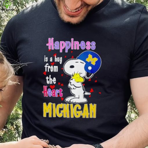 Snoopy and Woodstock happiness is a hug from the heart Michigan Wolverines hoodie, sweater, longsleeve, shirt v-neck, t-shirt