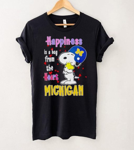 Snoopy and Woodstock happiness is a hug from the heart Michigan Wolverines hoodie, sweater, longsleeve, shirt v-neck, t-shirt