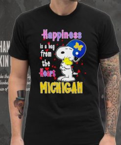 Snoopy and Woodstock happiness is a hug from the heart Michigan Wolverines hoodie, sweater, longsleeve, shirt v-neck, t-shirt