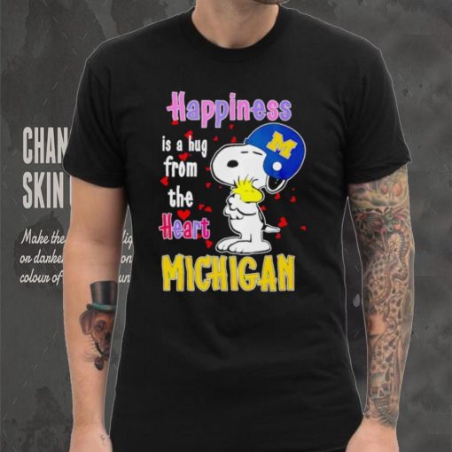 Snoopy and Woodstock happiness is a hug from the heart Michigan Wolverines hoodie, sweater, longsleeve, shirt v-neck, t-shirt