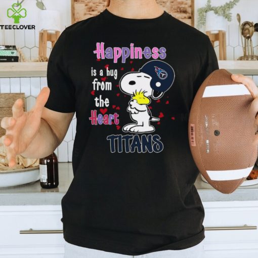 Snoopy and Woodstock happiness is a hug from the heart Tennessee Titans hoodie, sweater, longsleeve, shirt v-neck, t-shirt