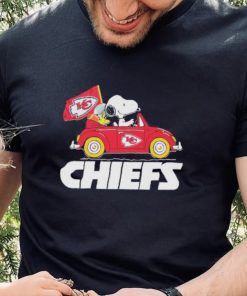 Snoopy and woodstocks driver car Kansas city Chiefs shirt