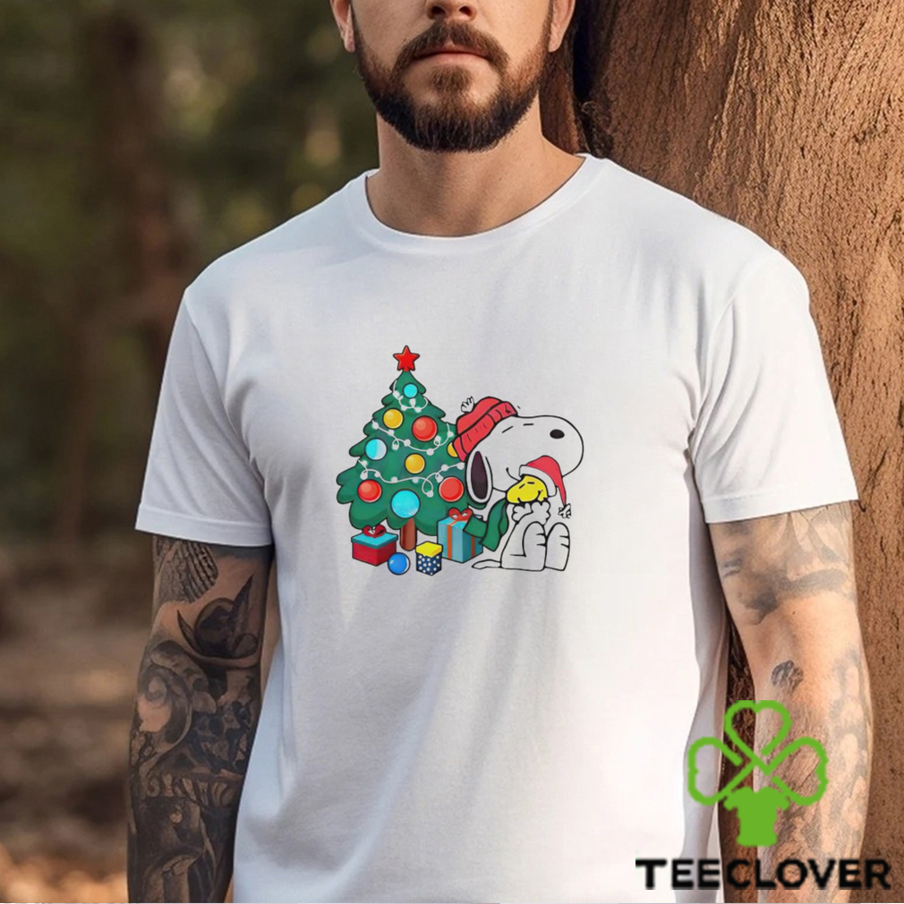 Snoopy hug Woodstock Christmas tree Shirt Snoopy hug Woodstock Christmas tree Shirt
