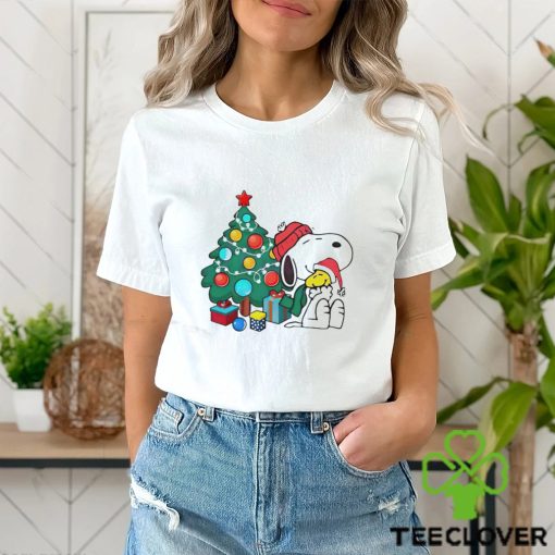 Snoopy hug Woodstock Christmas tree Shirt