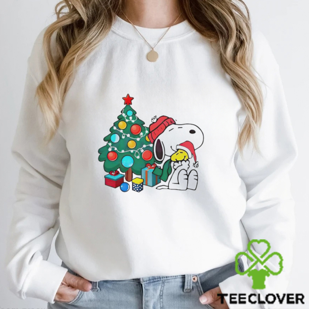 Snoopy hug Woodstock Christmas tree Shirt Snoopy hug Woodstock Christmas tree Shirt