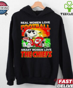 Snoopy real women love football smart the women love The Chiefs shirt