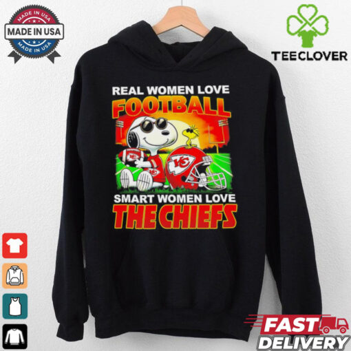 Snoopy real women love football smart the women love The Chiefs shirt
