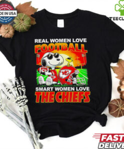 Snoopy real women love football smart the women love The Chiefs shirt