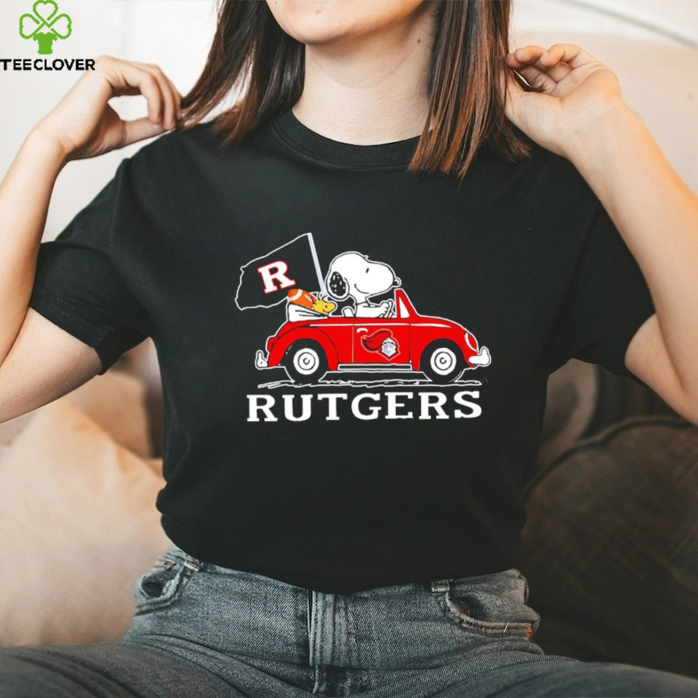Snoopy riding car Rutgers Scarlet Knights shirt Snoopy riding car Rutgers Scarlet Knights shirt