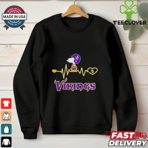 Snoopy walking on heartbeat Minnesota Vikings football shirt